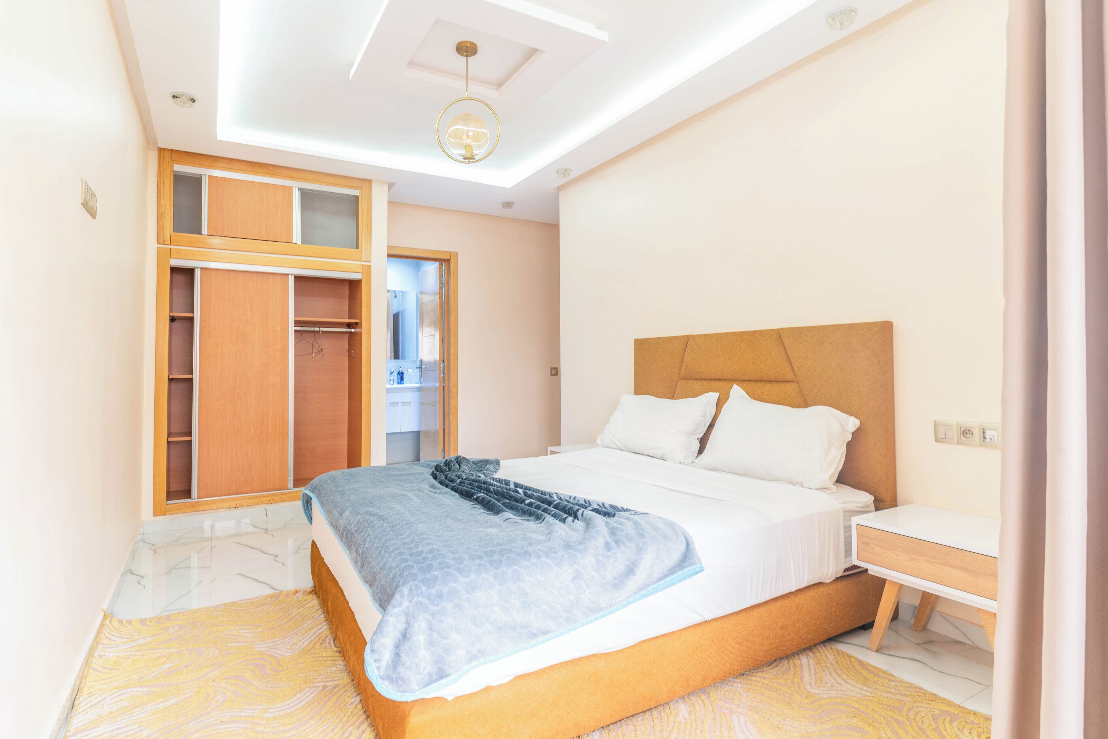 2 chambres, fer et planche à repasser, Wi-Fi, draps fournis