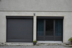 Exterior detail - Gîte Des Lavandes Apartment with Mountain View and Wi-Fi (Nyons)