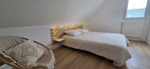 3 bedrooms, iron/ironing board, free WiFi