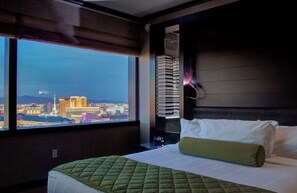 Room - Vdara 50th Floor Fountain + Sphere View (Las Vegas)