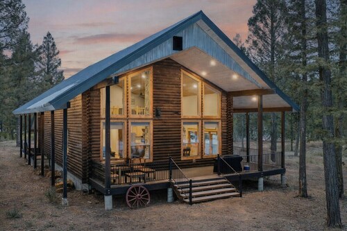 Cabin on The Rocks | Luxe Cabin w/ Hot Tub, Game Room, Frisbee Golf!