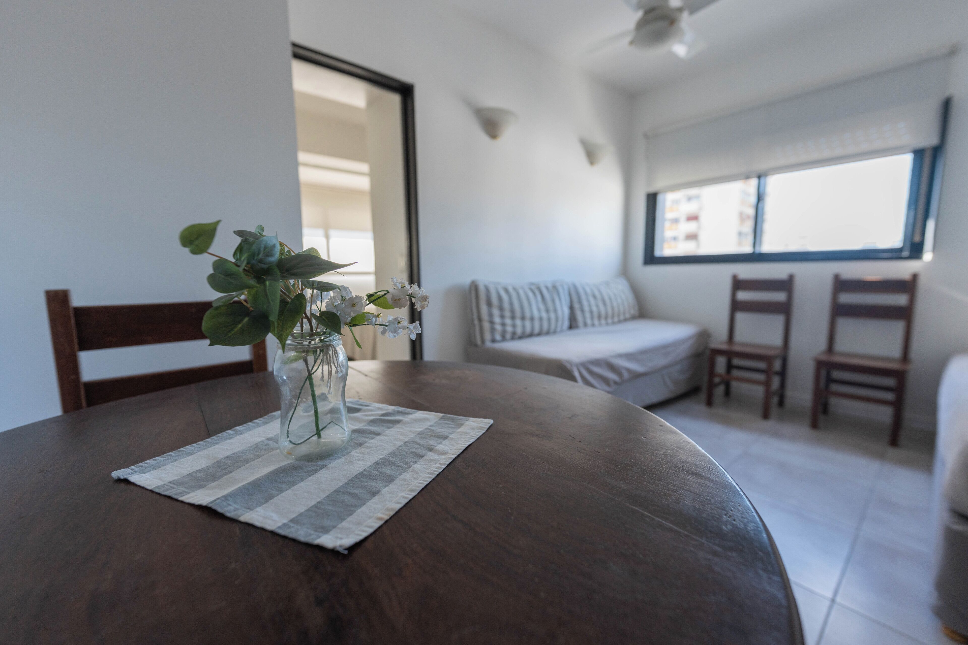 Apartamento, vista para a cidade | Área de estar