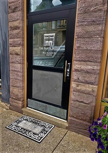 Downtown Millersburg, 2 Bedroom, 2 Bath Apartment