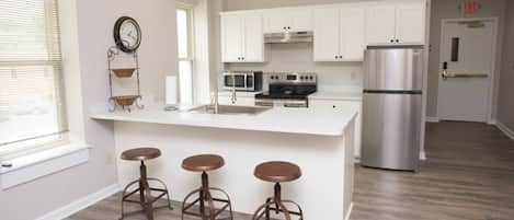Fridge, microwave, oven, stovetop