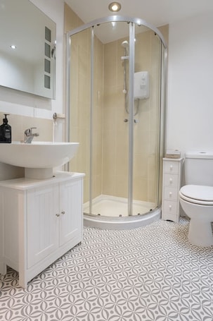 Bathroom. Erskine Apartment 1BR Small and cosy apartment