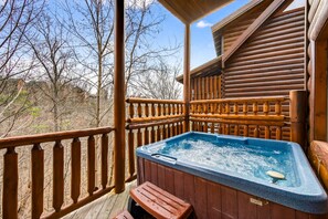 Outdoor spa tub - Perfect Cabin in Paradise: Hot Tub, Pool, Games! (Sevierville)