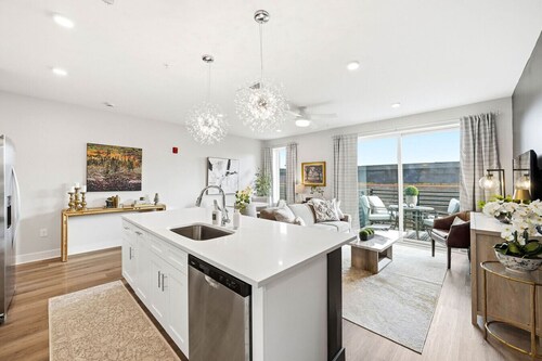 Beautiful Condo Downtown Knox