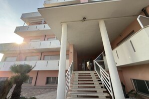 Exterior detail - M454 - Marcelli, comfortable apartment 50 meters from the sea (Marcelli)