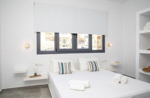 3 bedrooms, in-room safe, iron/ironing board, travel crib - Villa Calmera, Private Pool, Spacious Furnished Terrace, Naxos (Naxos)