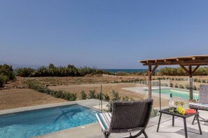 Pool - Villa Calmera, Private Pool, Spacious Furnished Terrace, Naxos (Naxos)