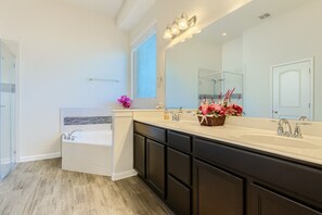 Hair dryer, towels, soap, toilet paper - Luxury 4BR Stone Oak Home - Near TPC Golf & JW Marriott - Sleeps 12 (San Antonio)