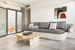 Music library - Villa Lysmere, Private Pool, Spacious Furnished Terrace, Thassos (Thasos)