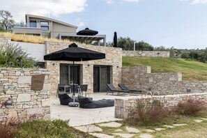 Outdoor dining - Villa Neralyth, Private Pool, Spacious Furnished Terrace, Thassos (Thassos)