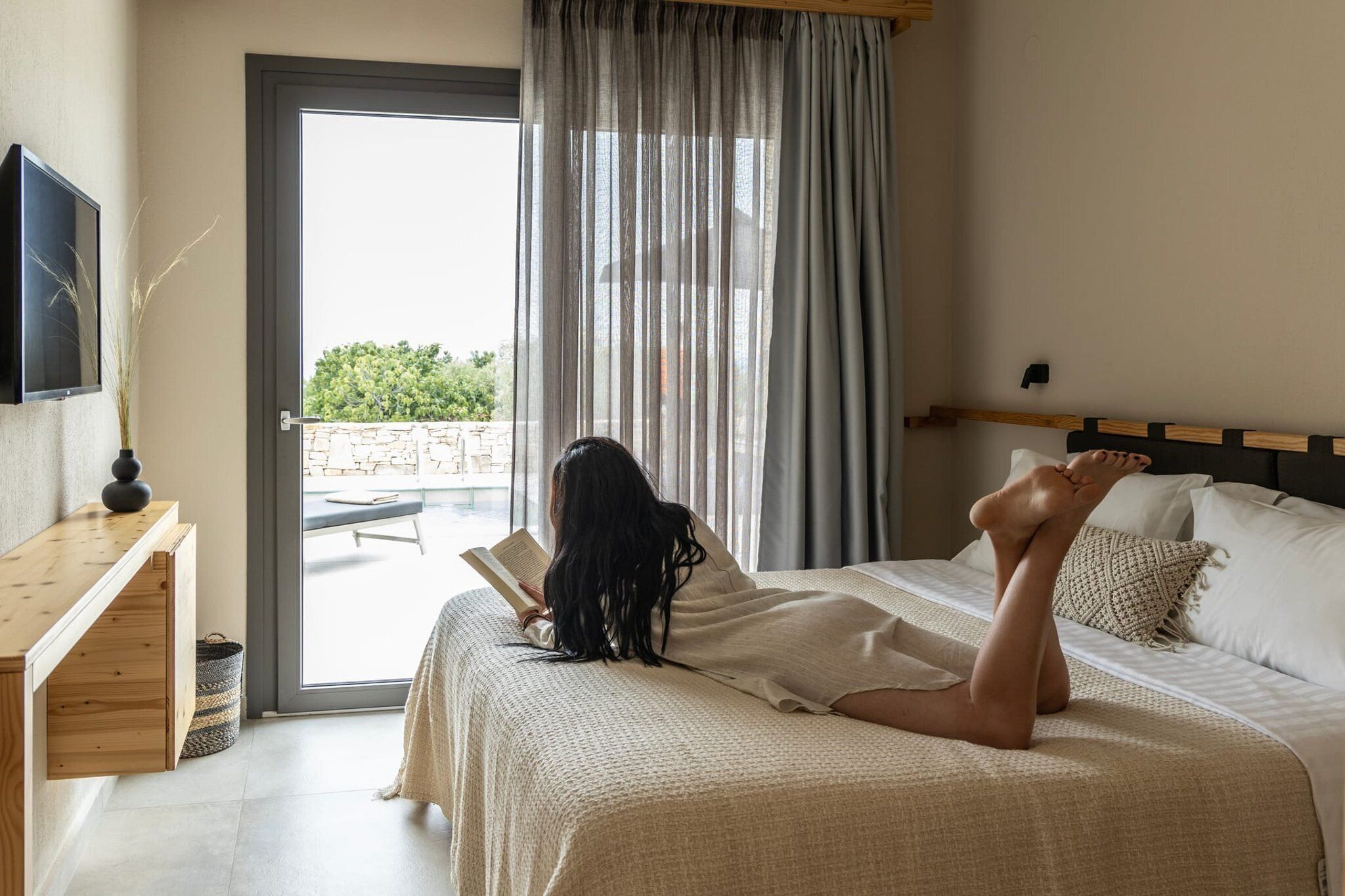 2 bedrooms, in-room safe, iron/ironing board, free WiFi