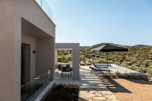 Terrace/patio - Duplex Villa Ondessa, Private Pool, Spacious Furnished Terrace, Thassos (Thasos)