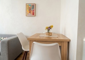 Unclassified image, 4 of 15, button - Authentic Nice Apartment, Walk to Shops & Dining (Nice)
