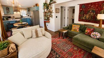 Smart TV, fireplace, books