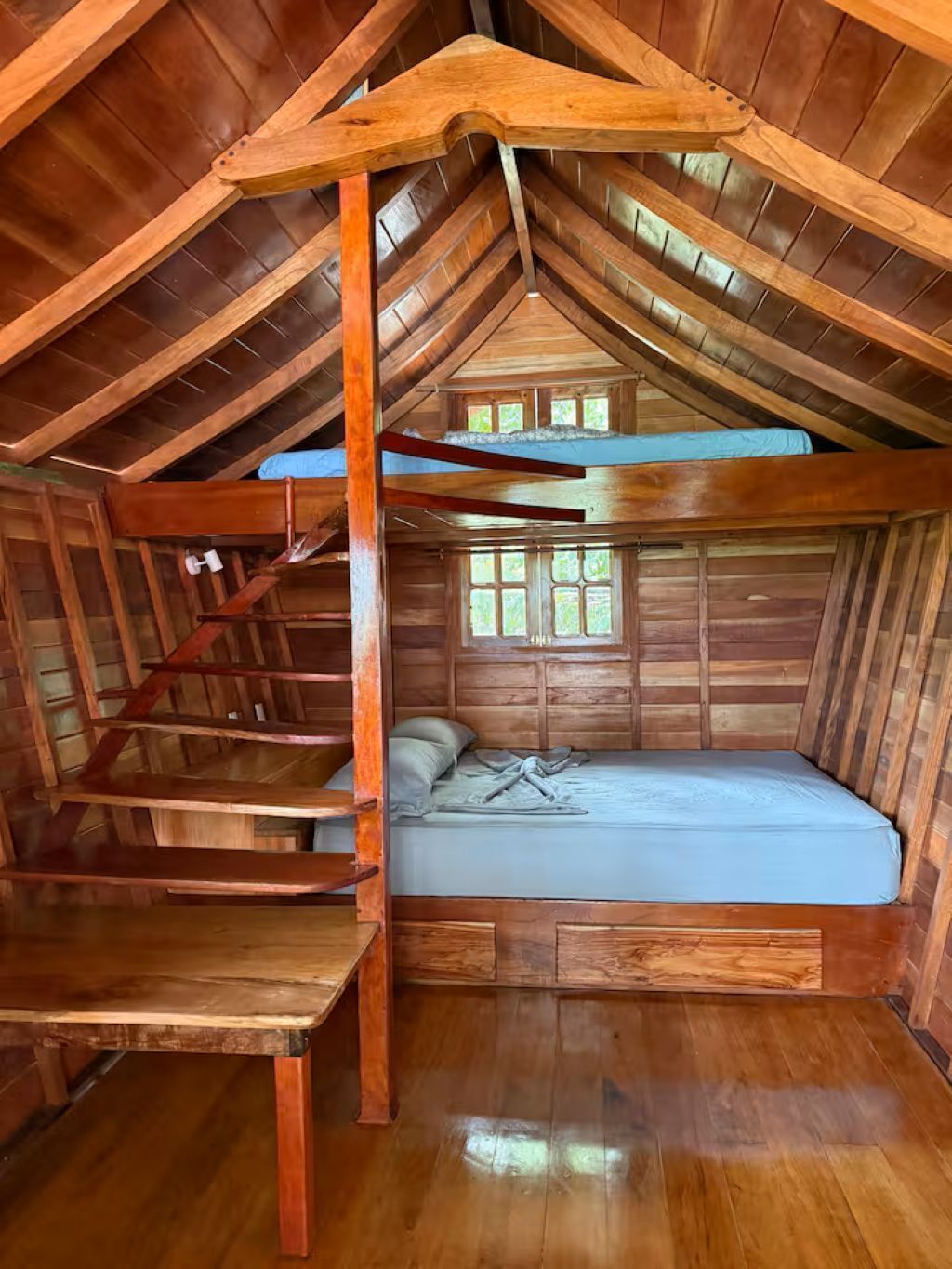 2 bedrooms, in-room safe, WiFi (free), bed sheets