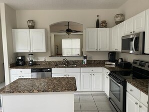 Fridge, microwave, oven, dishwasher - Emerald Island Resort w/ Pool & Game Room (Kissimmee)
