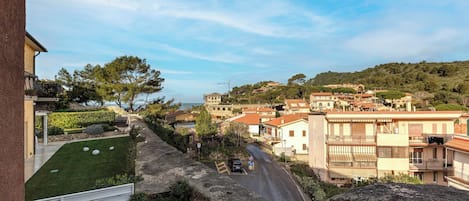 Apartment | Street view