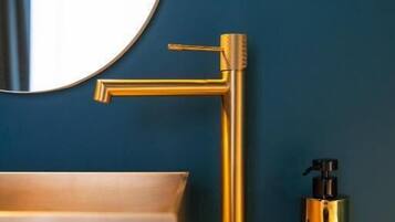 Habitación Deluxe doble, balcón | Baño