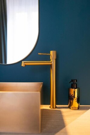 Chambre Double Deluxe, balcon | Salle de bain