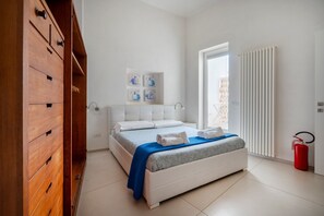 1 bedroom, WiFi, bed sheets - Apartment 'Via Roma 3' with Balcony, Wi-Fi and Air Conditioning (Polignano a Mare)