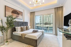 Iron/ironing board, free WiFi, bed sheets - Chic Studio w/ Pool & Jacuzzi | Arjan Dubai (Dubai)