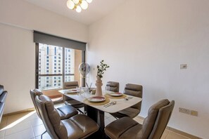 Dining - Livbnb – Bright 1BR with Marina & City Views (Dubai)