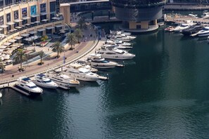 Marina - Livbnb – Bright 1BR with Marina & City Views (Dubai)