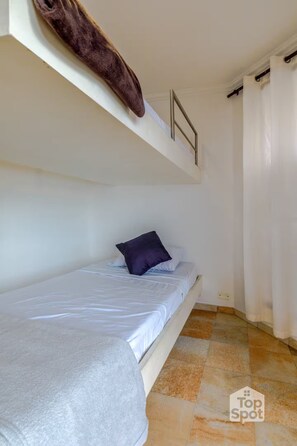 5 Schlafzimmer, Bügeleisen/Bügelbrett, WLAN, Bettwäsche