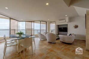 Interior - Oceanfront 4Bdr Triplex PH with Amazing Views! (Cartagena de Indias)