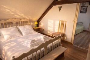 4 bedrooms, desk, iron/ironing board, Internet - La Joli Maison - Les Chesneaux (Loches)