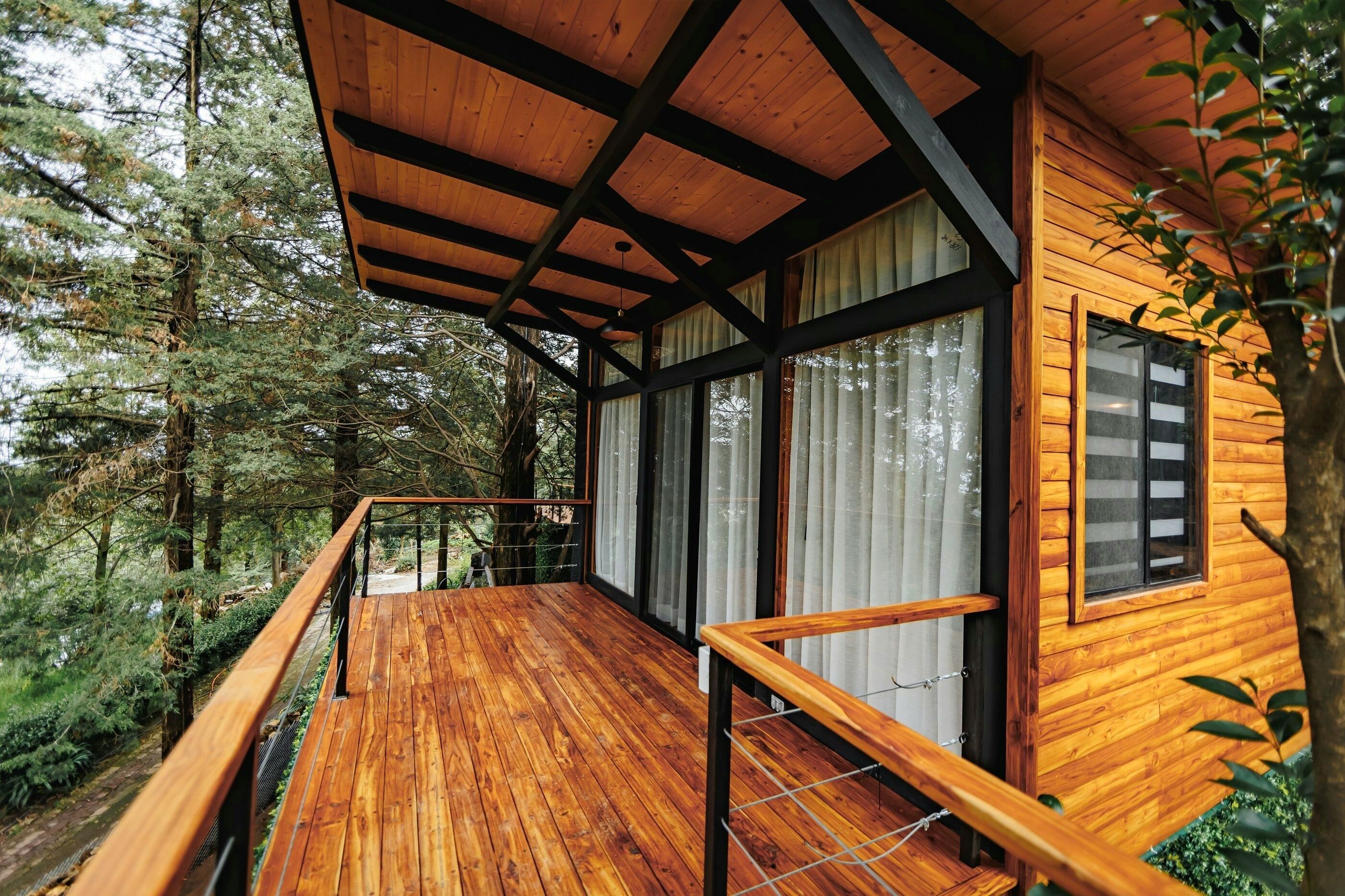 Habitación doble de lujo, 1 cama matrimonial, vista a la ciudad | Terraza o patio