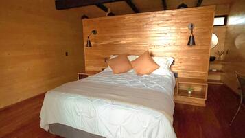 Habitación doble de lujo, 1 cama matrimonial, vista a la ciudad