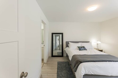 Red Sand Roost in Stratford