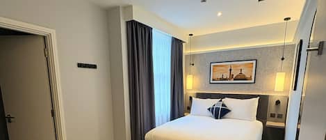 Superior Room, 1 King Bed