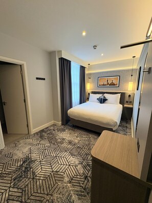 Superior Room, 1 King Bed