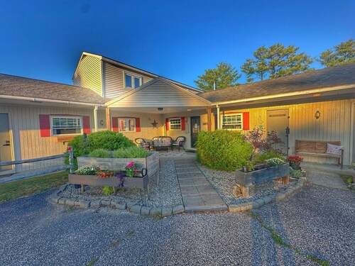 Room 1, peaceful retreat in Manchester - King bed