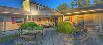 Room 1, peaceful retreat in Manchester - King bed