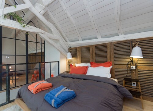 Chambre d’hôtes « Chambre Madeleine » avec vue montagne, piscine partagée et Wi-Fi