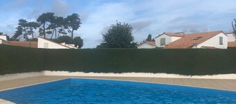 6-person house in estate with swimming pool, ideal for family - beach 800m away
