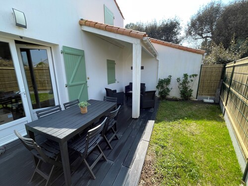 Maison 6 personnes dans domaine avec piscine, idéale pour famille - plage à 800m