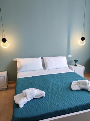 In-room safe, soundproofing, iron/ironing board, free WiFi - Mare Suite (Palermo)