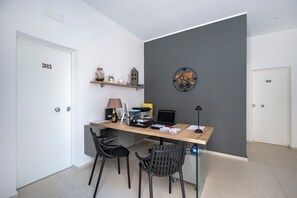 Interior - Room 'La Dimora Del Conte 303' with Balcony and Wi-Fi (Conversano)