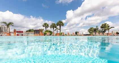 Cozy 2-bedroom apartment at Westgate Palace Resort next To Universal Studios