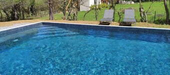 Houses with swimming pool - View of Peyrepertuse castle (Pays Cathare)