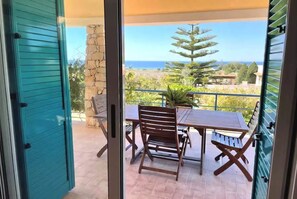 Outdoor dining - Detached villa with sea view (Torre Pali Provincia di Lecce)