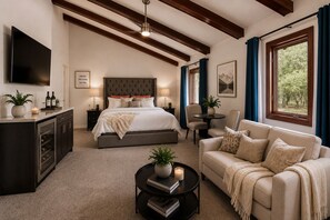 6 bedrooms, iron/ironing board, travel cot, free WiFi -  5-Acre Soaring Hawk Retreat | 6Br sleeps 12 | Tampa  (Seffner)