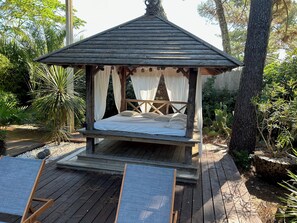 Terrace/patio - Exceptional villa near the ocean | private pool | 6 bedrooms (Lacanau)